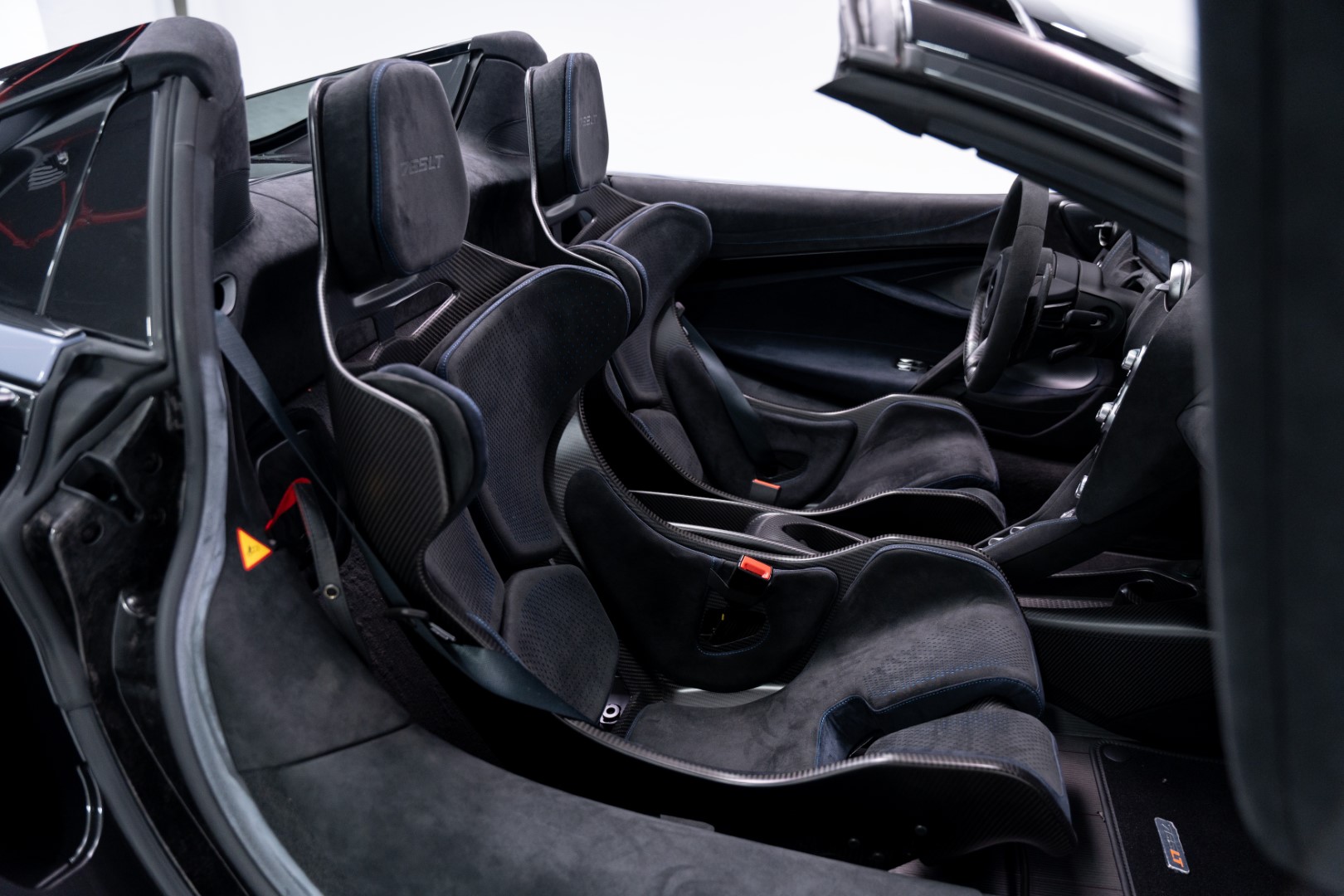 2022 MCLAREN 765 LT SPIDER (GCC, WARRANTY)